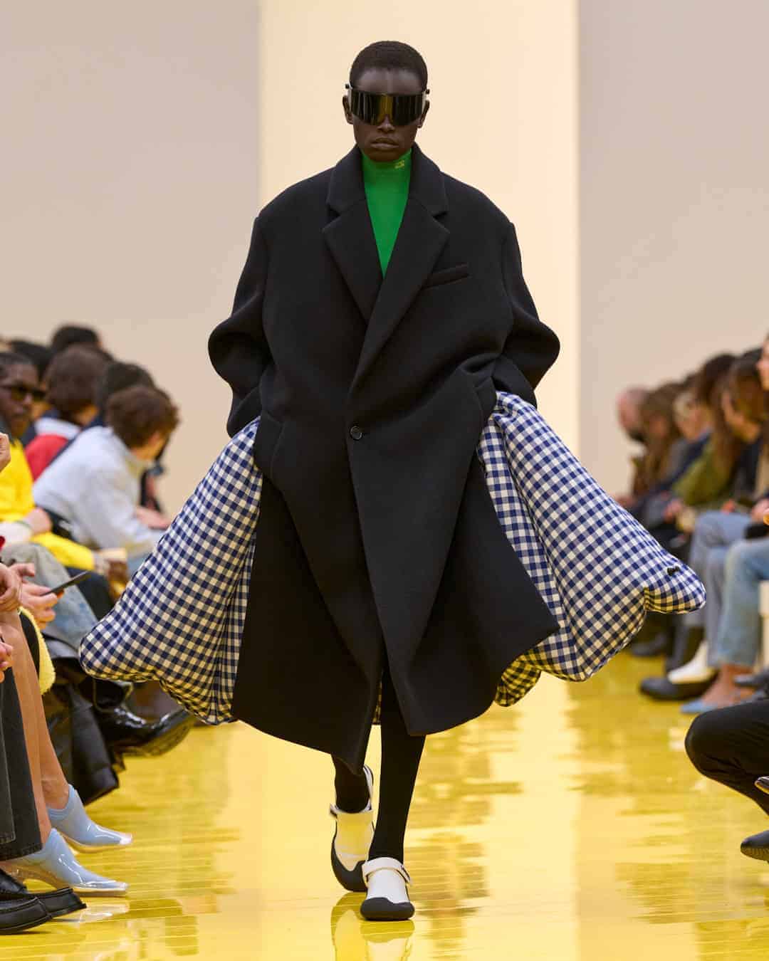 Loewe: Ready-To-Wear AW26 - 10 Magazine